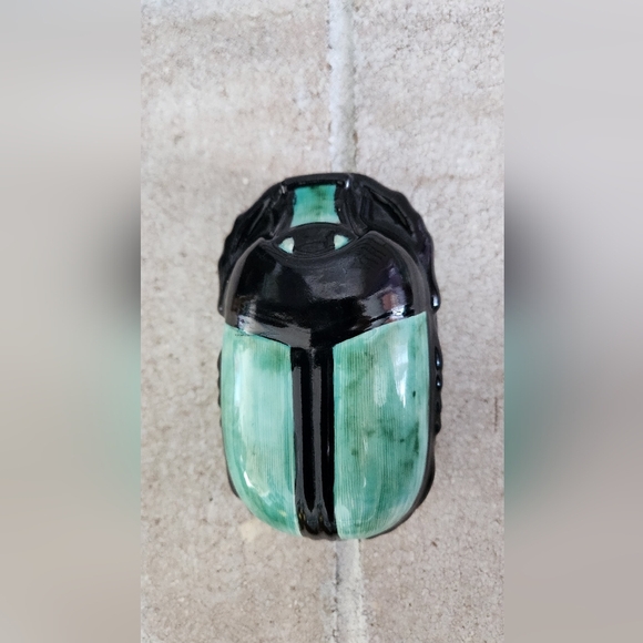 Scarab Egyptian Beetle keepsake Pottery box - Picture 4 of 10